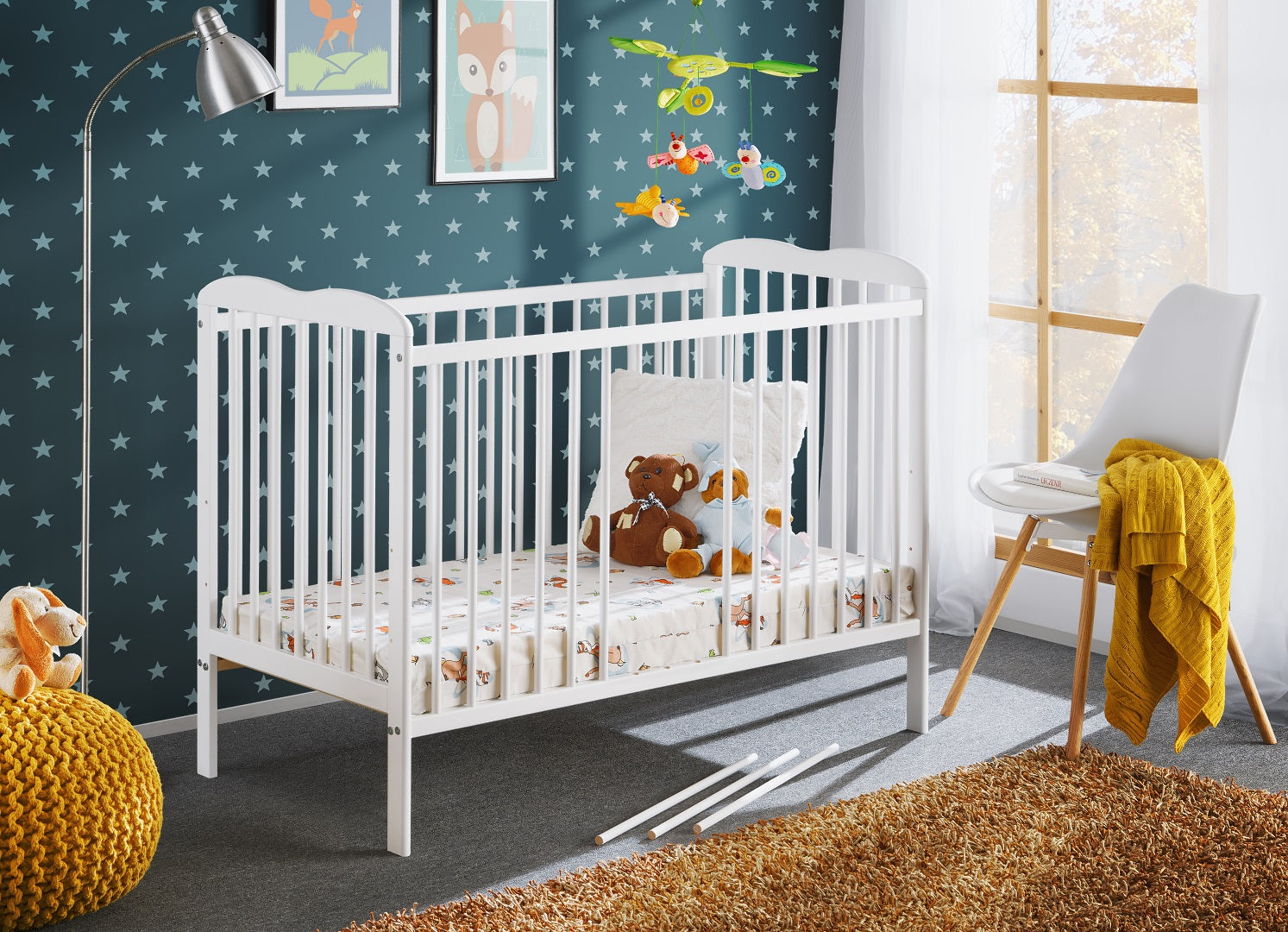 Bambino Aria baby cot side view